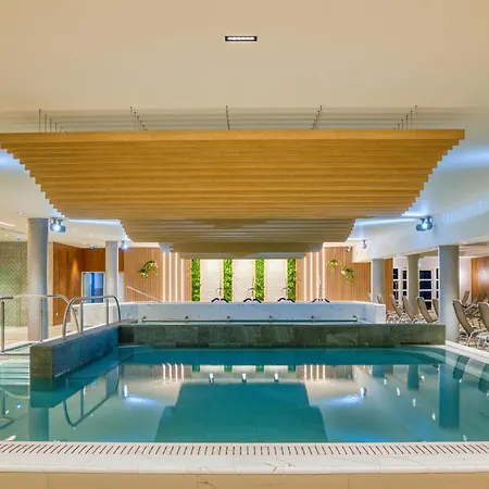 Ensana Thermal Aqua 4* ヘーヴィーズ